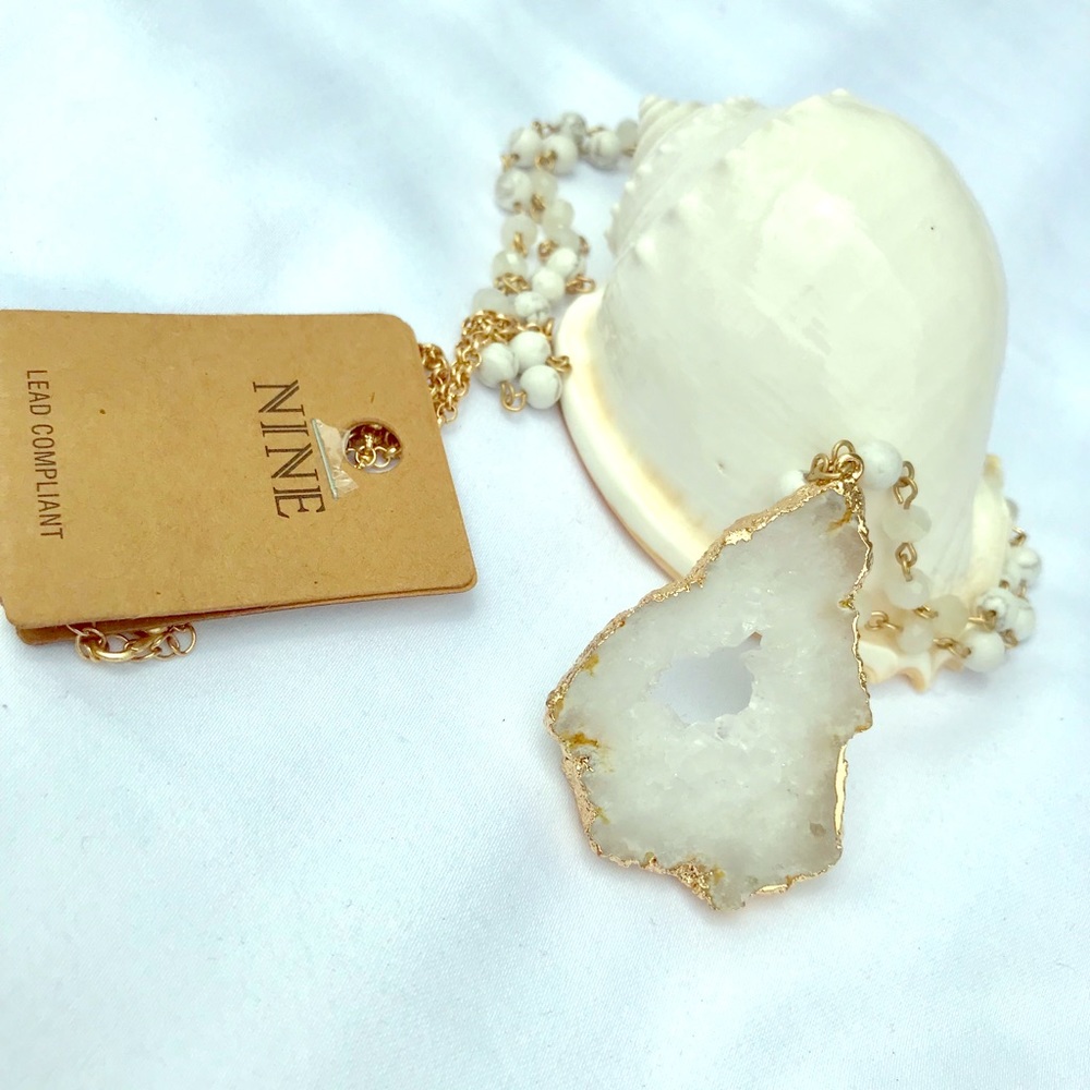 Crystal geode agate necklace 19”